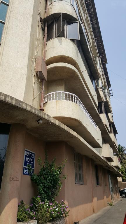 מומביי Bentley Hotel Marine Drive מראה חיצוני תמונה